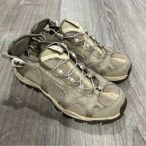 Salomon Amphibian Hiking Outdoor Shoes Size 7